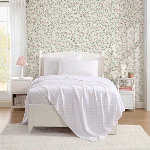 size comparison graphic of Laura Ashley Twin versus Twin XL sheets showing extended length benefit