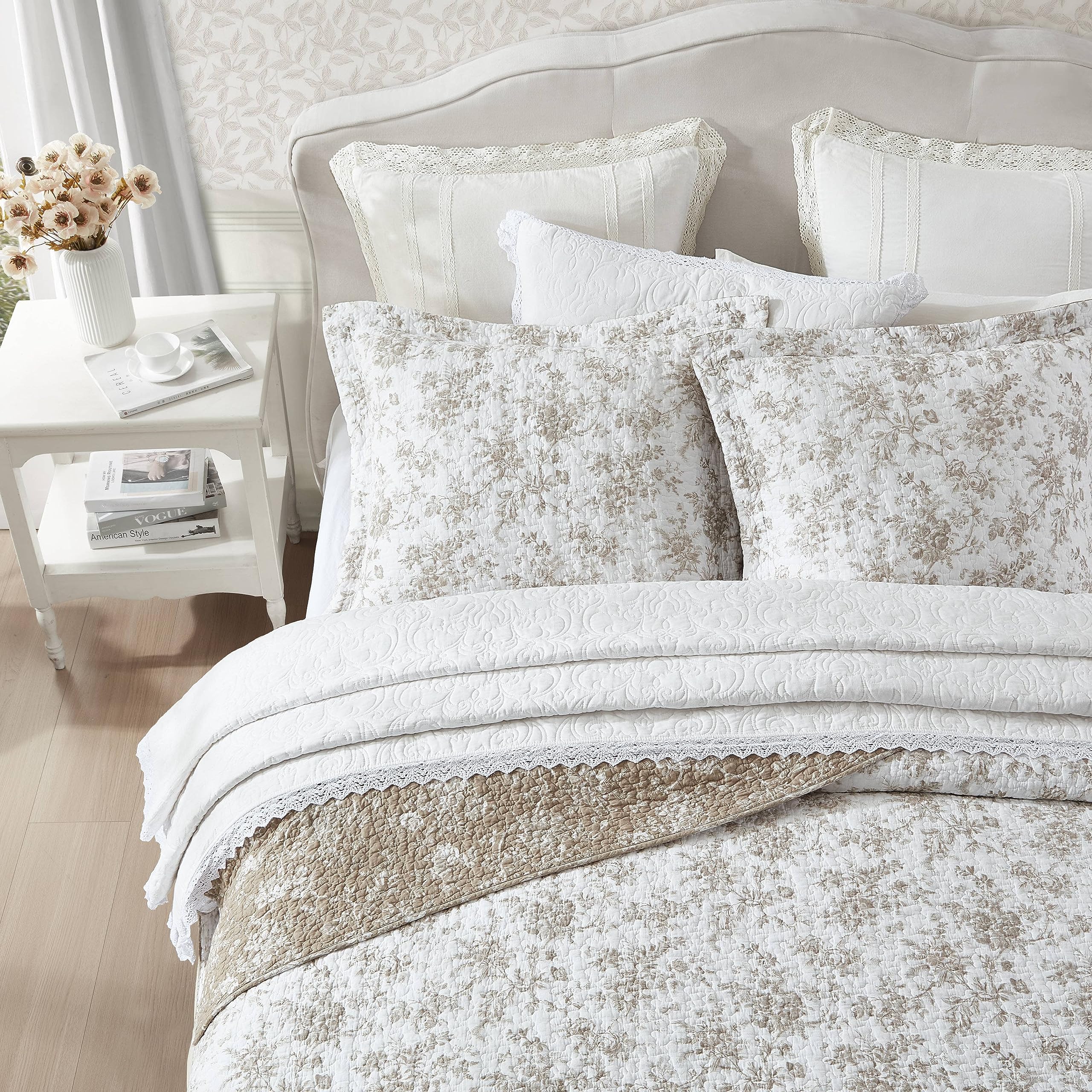Laura Ashley quilt reverse pattern closeup offering two styling options