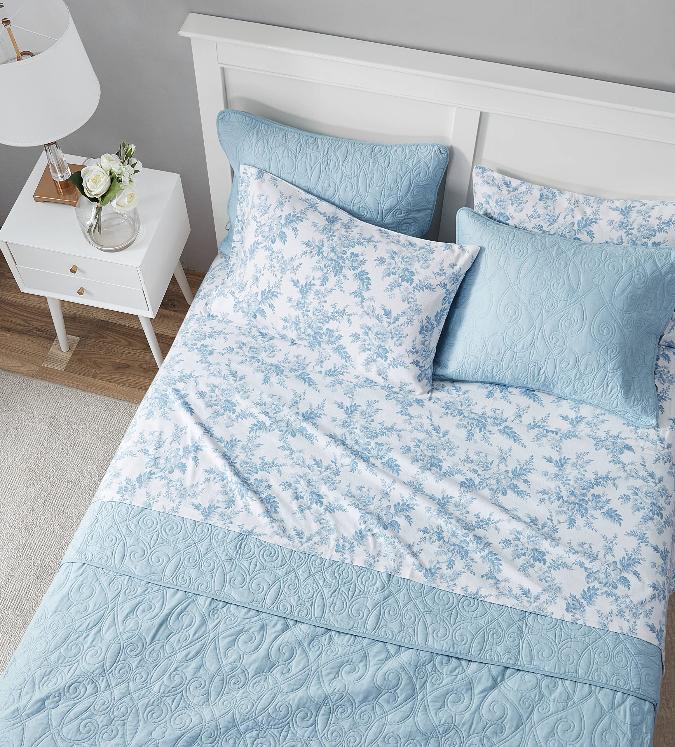 Laura Ashley sheet edge seam showing tidy stitching and long-lasting quality