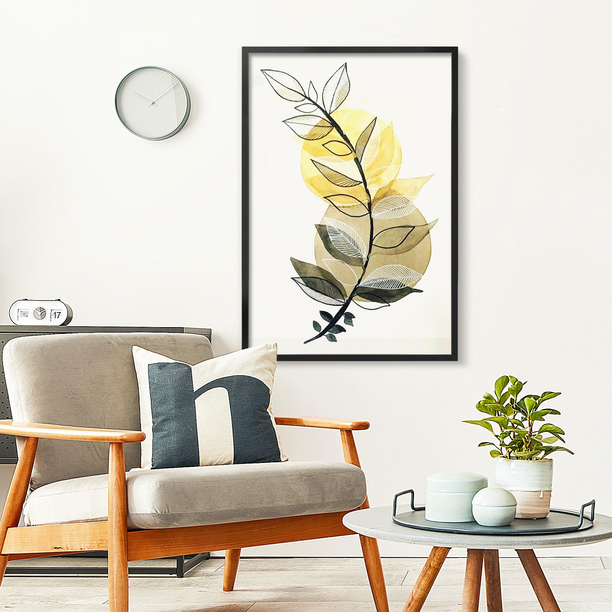 LaVie Home gallery showing vertical and horizontal mounts, versatile display