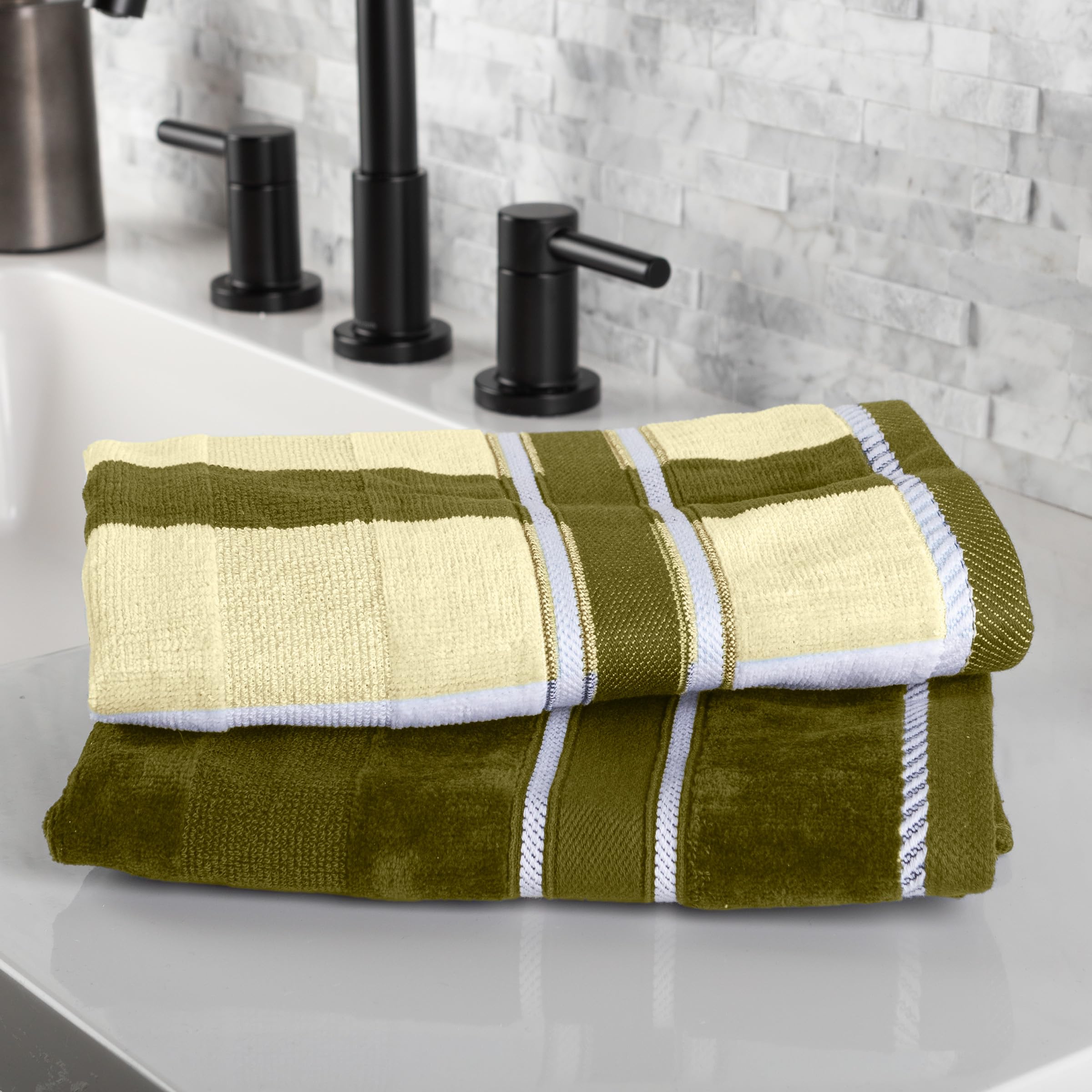 Lavish Home hand towel and washcloth stacked demonstrating compact storage