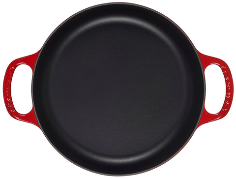 Le Creuset side profile highlighting curved sides and depth for easy stirring benefit