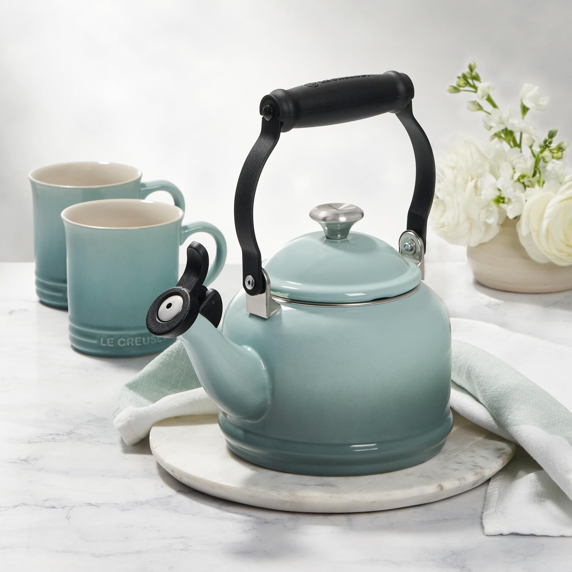 Le Creuset demi kettle interior with fill-level markings for accurate, safe filling