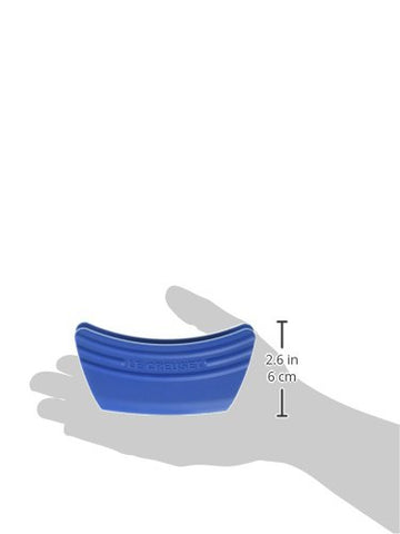 Le Creuset grips in kitchen scene showcasing quick transfers and stylish protection