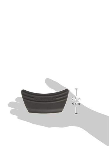 Le Creuset grips beside ruler showing 5 inch length for size clarity