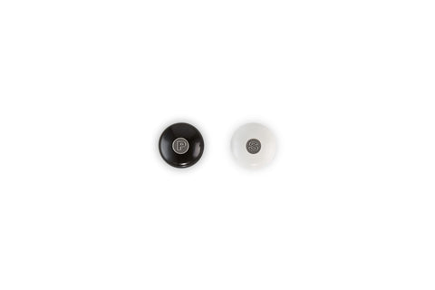 Le Creuset top view of knob adjuster for precise fine-to-coarse grind control