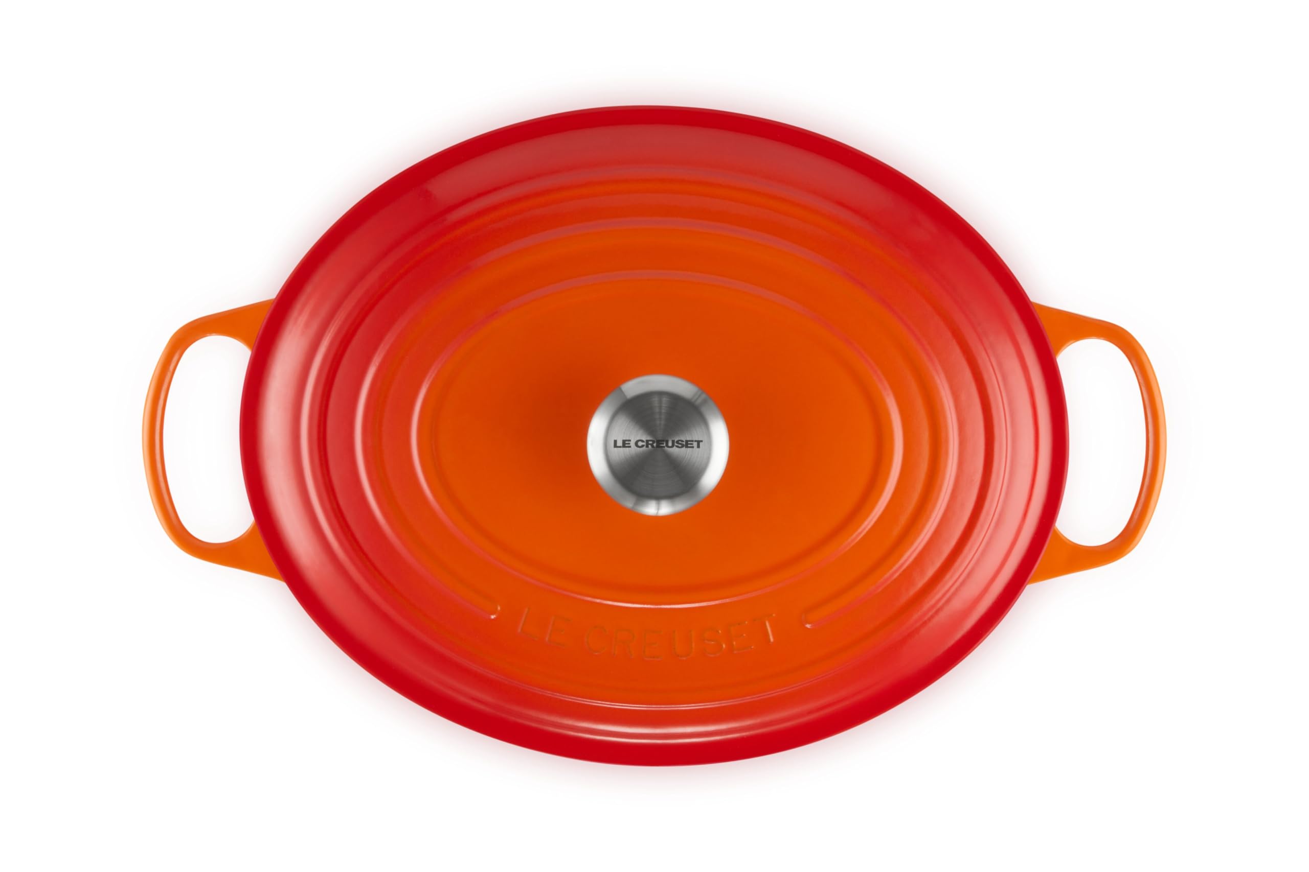 Le Creuset oval Dutch oven lid knob close-up showing ergonomic knob and fit