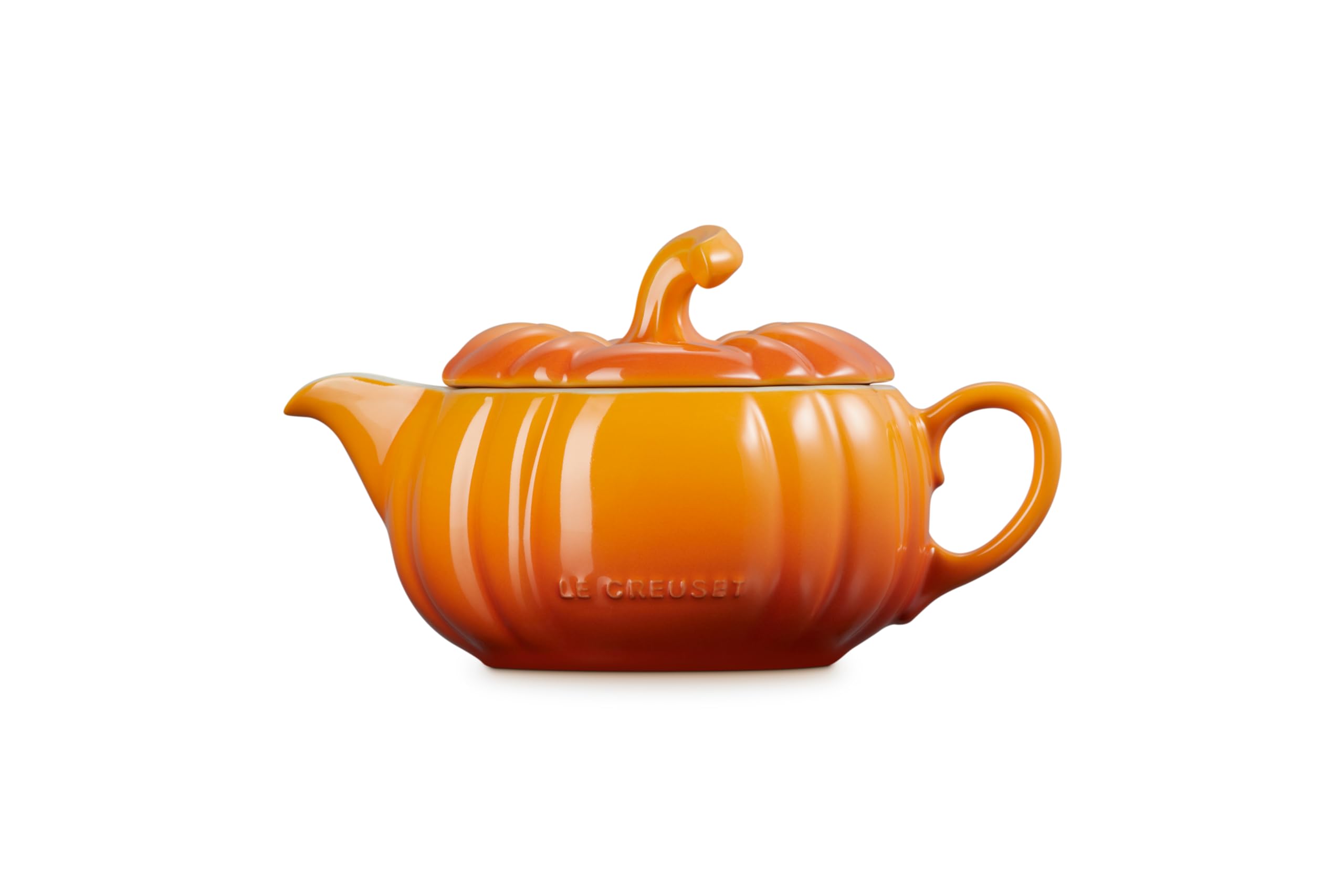 Le Creuset lid detail of pumpkin gravy boat keeping sauces warm