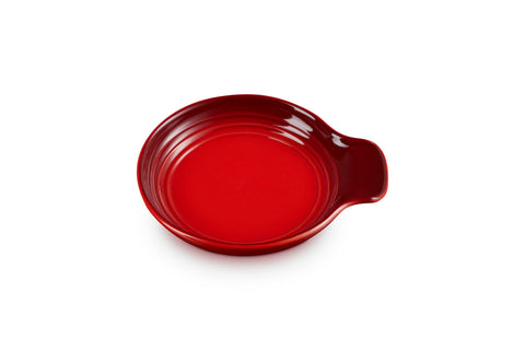 Le Creuset spoon rest front view showing stable shape and easy cleanup