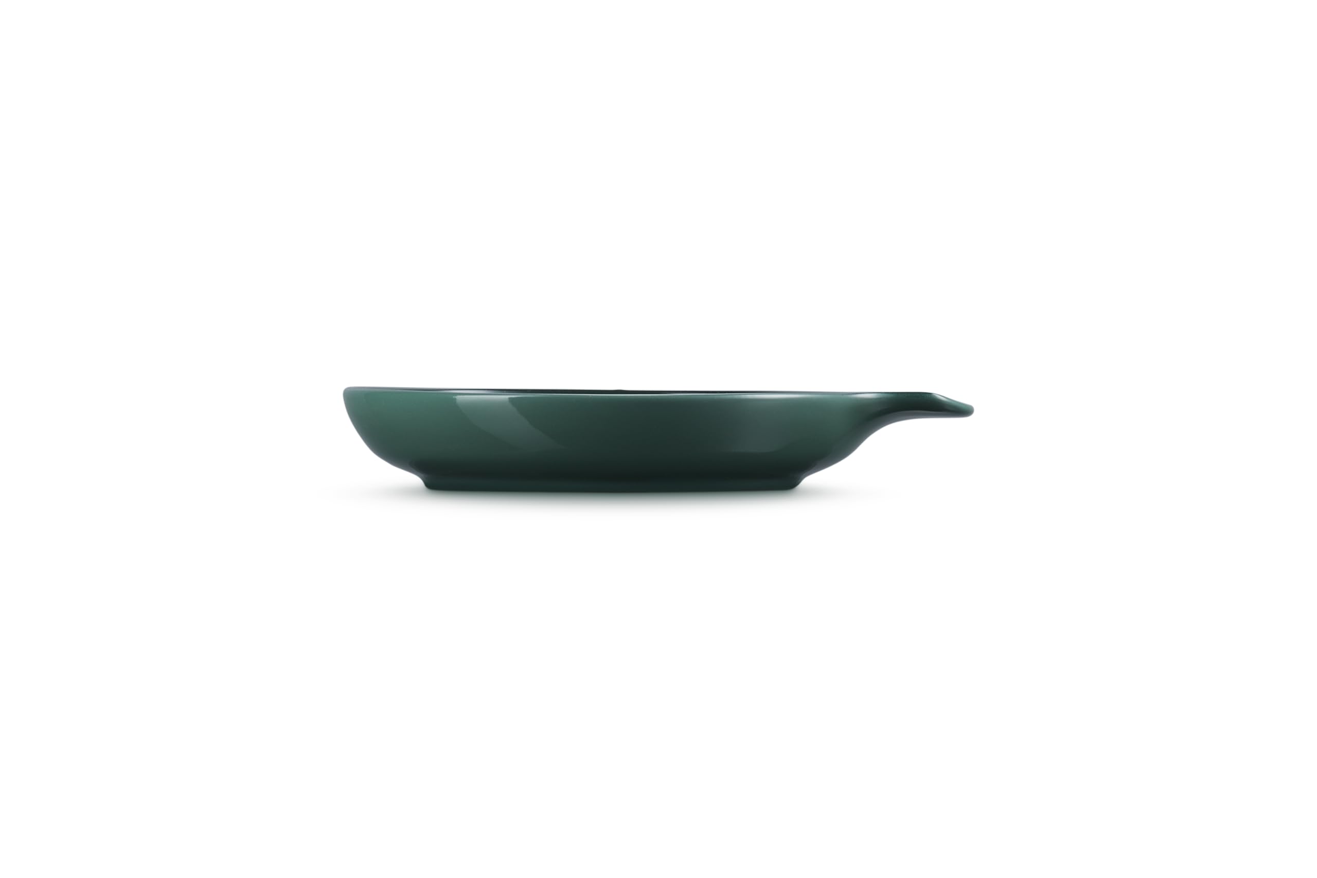 Le Creuset spoon rest glaze close-up revealing smooth finish for easy cleanup benefit