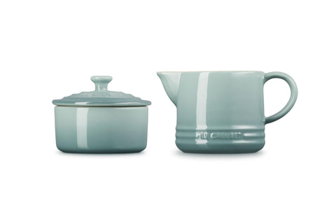 Le Creuset sugar bowl with lid top view showing secure storage and tidy presentation