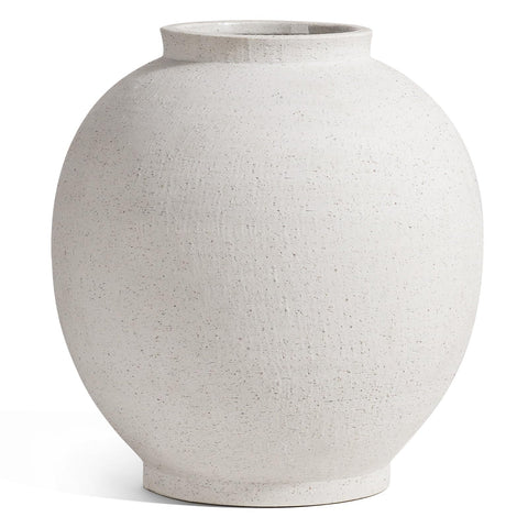 LE TAUCI GARDEN vase on mantel conveys versatile farmhouse styling advantage