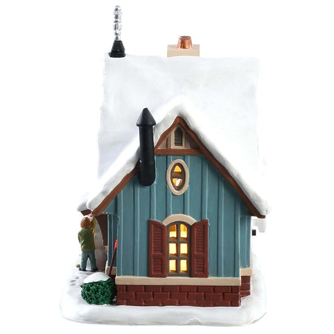 Lemax 85356 close-up of snow and roof detail enhancing realism
