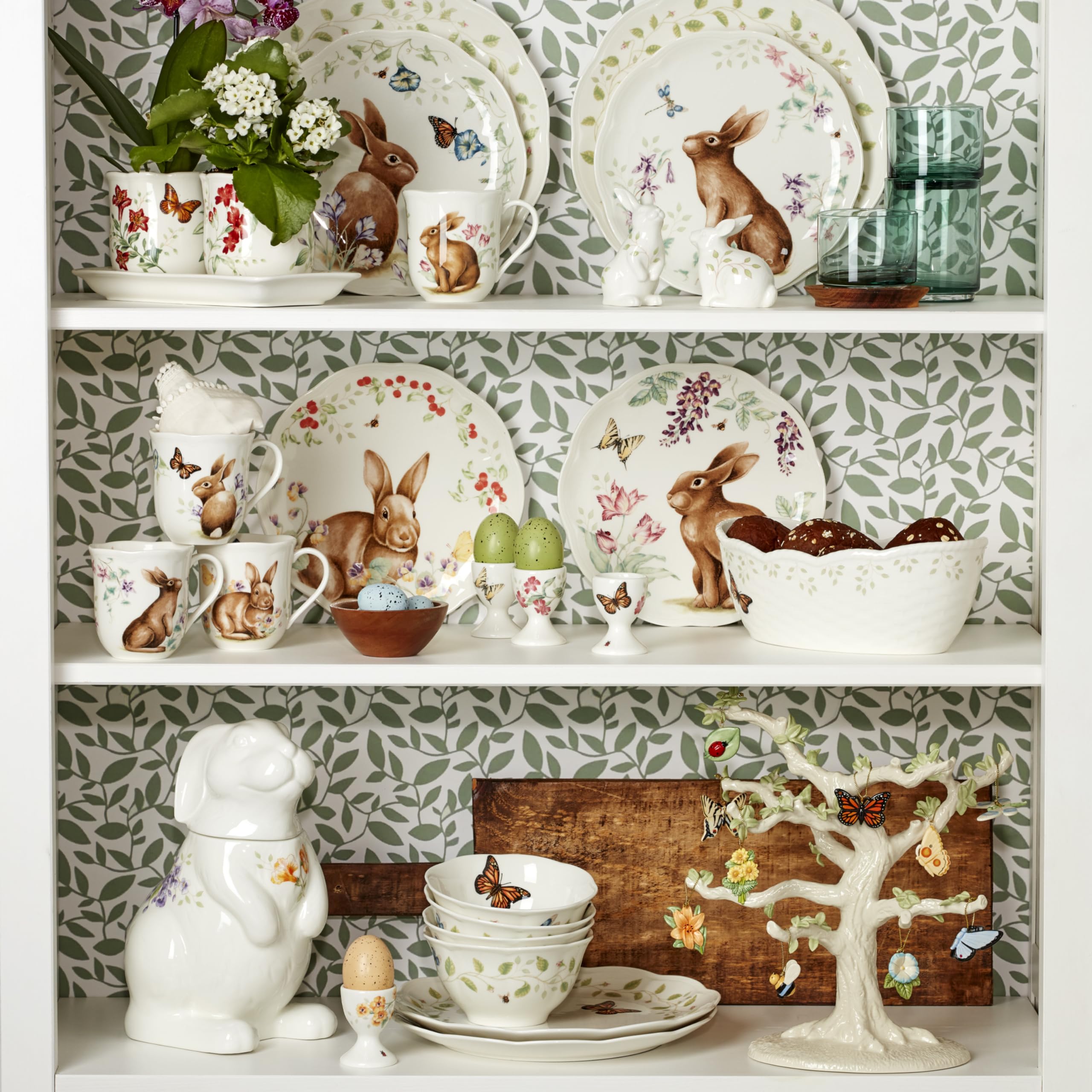 Lenox styled on an Easter table showing cohesive springtime tabletop charm