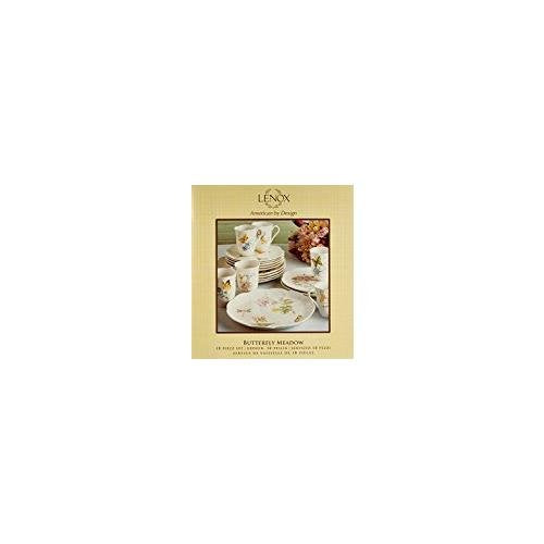 Lenox mug handle close-up highlighting scalloped edge and comfortable grip