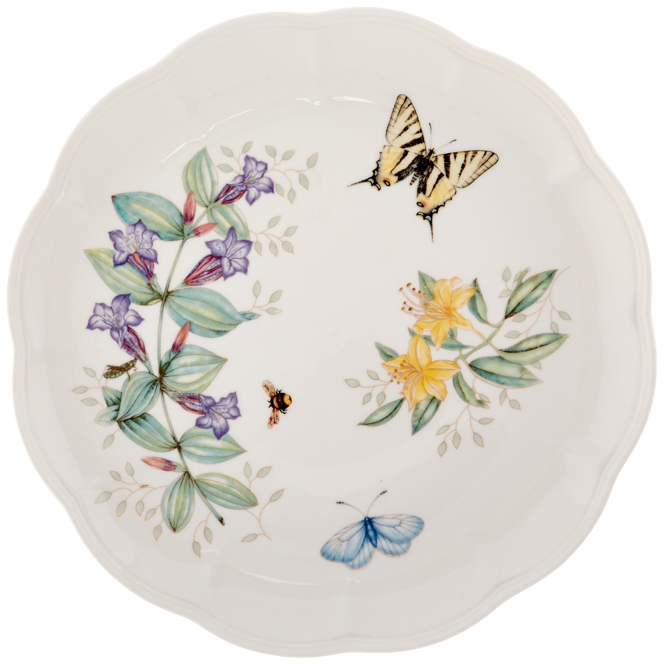 Lenox three-piece place setting staged for meals offering cohesive table presentation