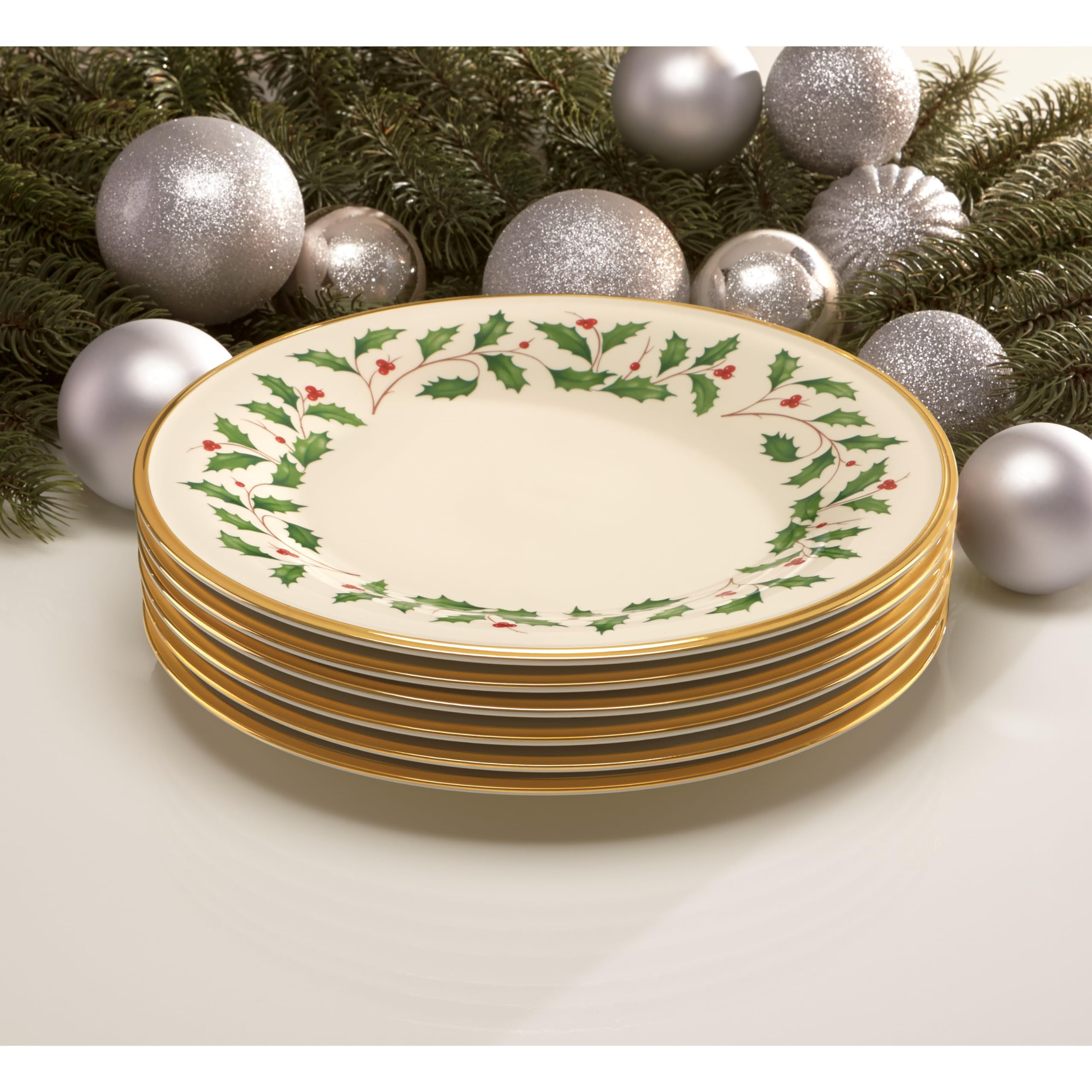Lenox close-up of 24K gold rim highlighting luxury finish and lasting shine
