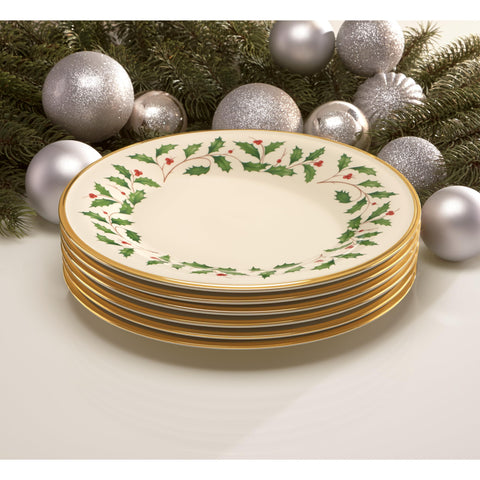 Lenox close-up of 24K gold rim highlighting luxury finish and lasting shine