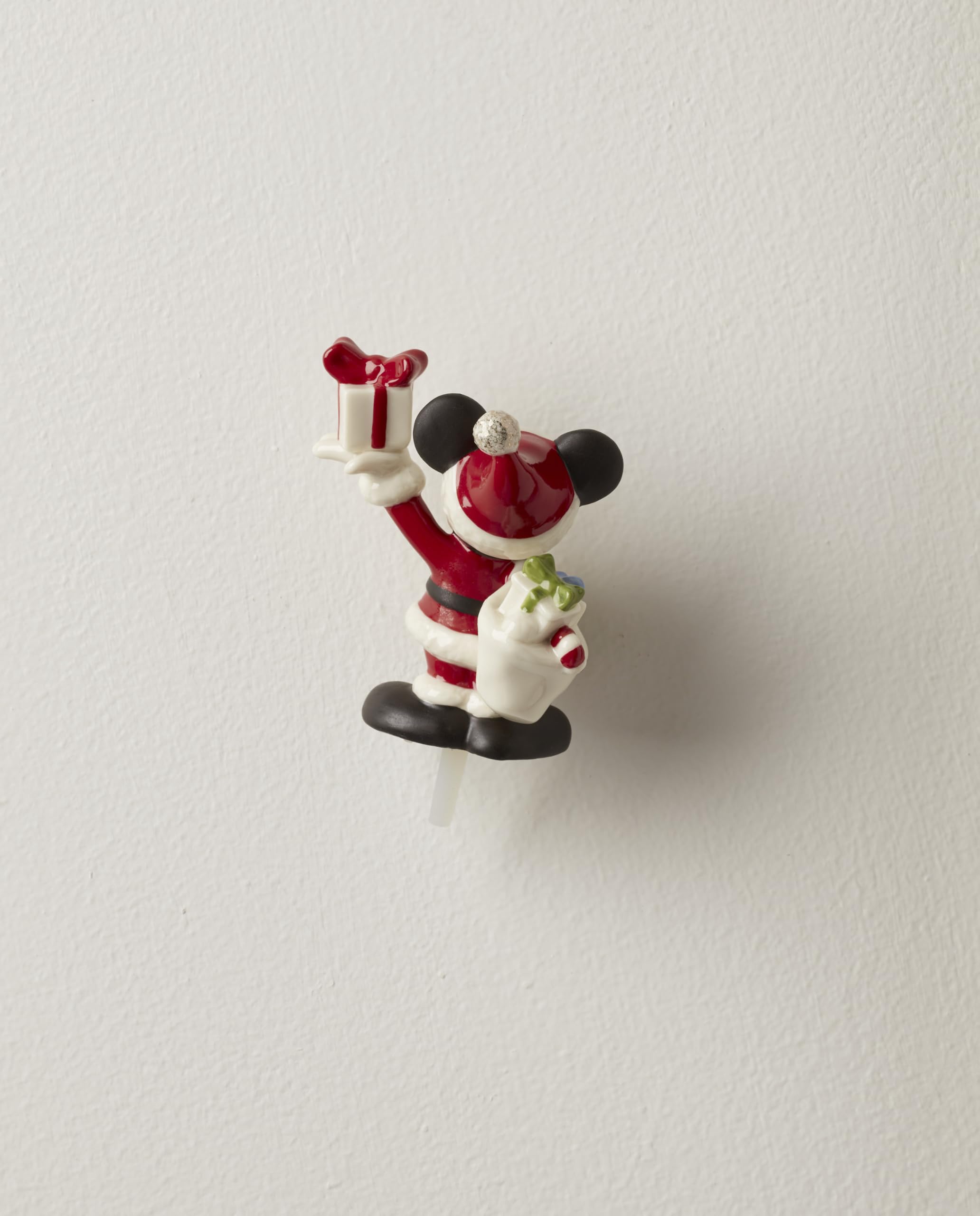 Lenox Mickey Mouse Popper attached to Profile Popper serveware for seasonal presentation