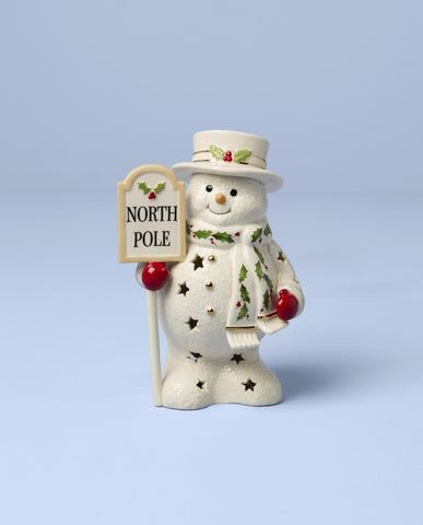 Lenox close-up of holly leaf decal and gold trim highlighting handcrafted detail