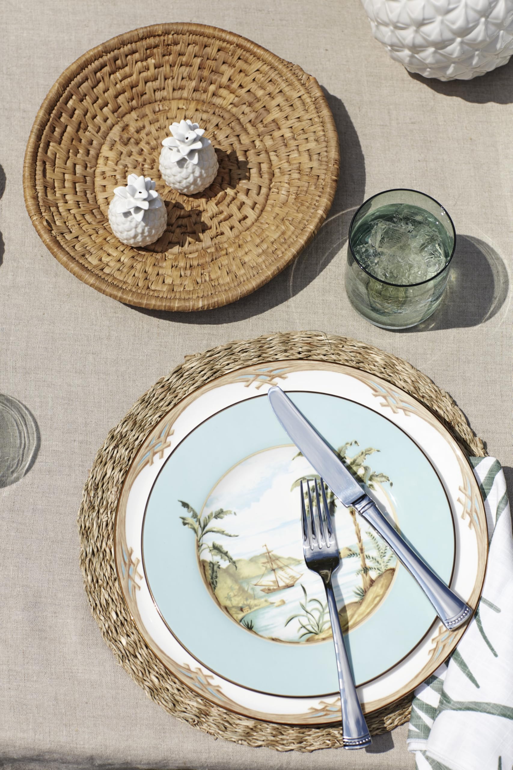 Lenox Portola handle bead detail highlighting refined texture and secure grip