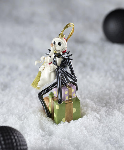 Lenox Santa Jack label and gold cord emphasizing ready-to-hang convenience