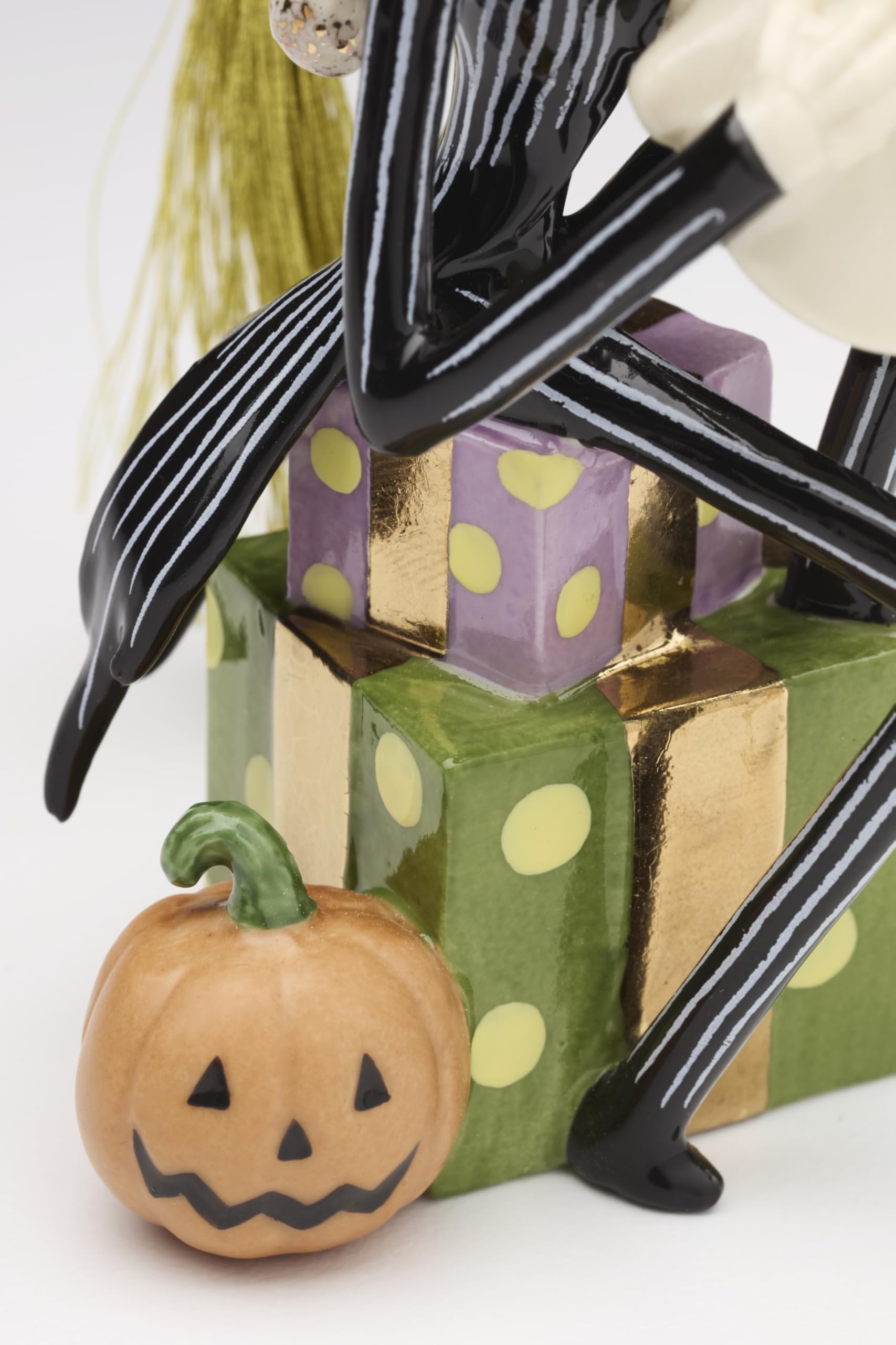 Lenox Santa Jack side profile highlighting silhouette and finish