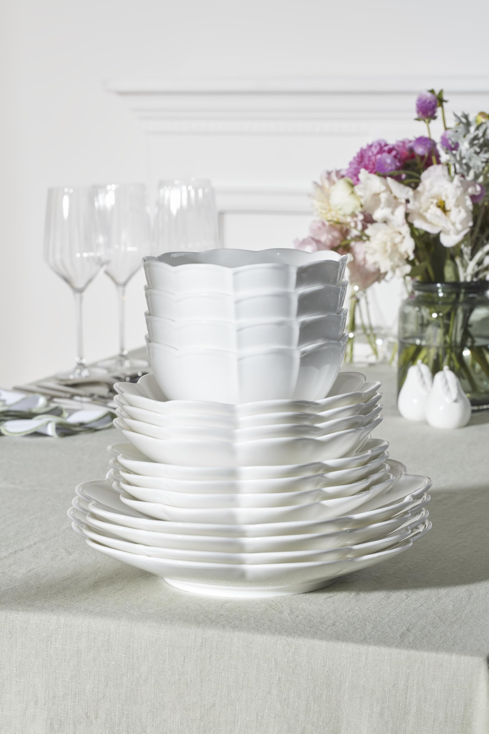 Lenox Studio 1414 accent plate top view highlighting scalloped rim and plating contrast