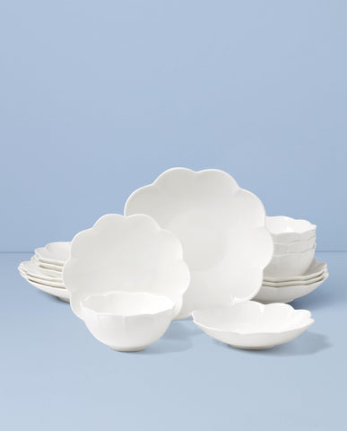Lenox Studio 1414 dinner plate close-up showing glossy finish and elegant presentation