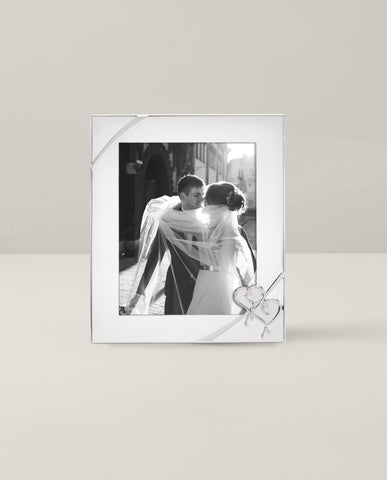 Lenox frame in use on a mantel displaying a wedding photo for immediate gifting