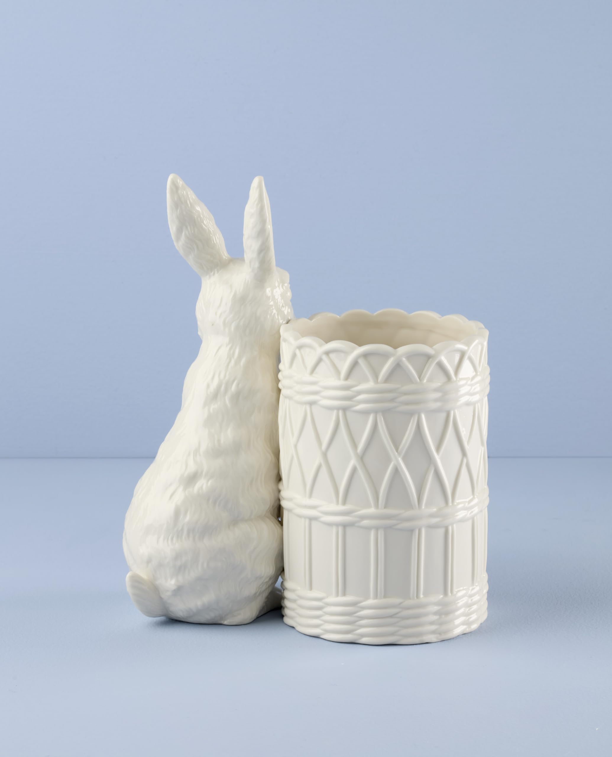 Lenox top opening and interior showing usable cavity to hold small bouquets safely