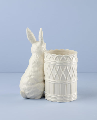 Lenox top opening and interior showing usable cavity to hold small bouquets safely