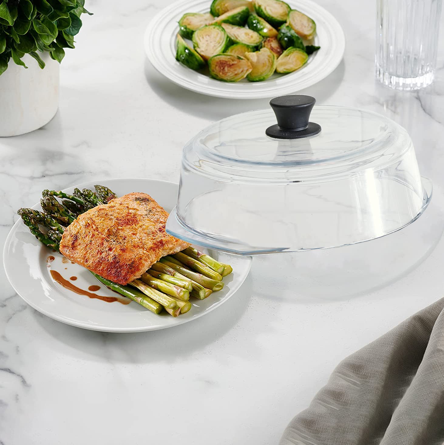 Le'raze stored in kitchen cabinet for compact convenient storage