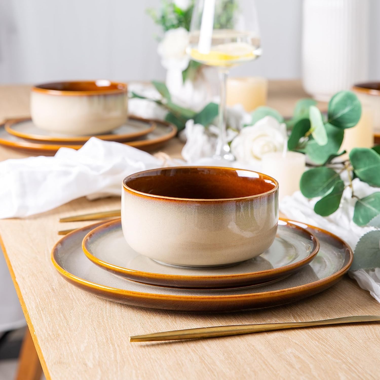 LERATIO plated dinner setting in use illustrating elegant everyday dining