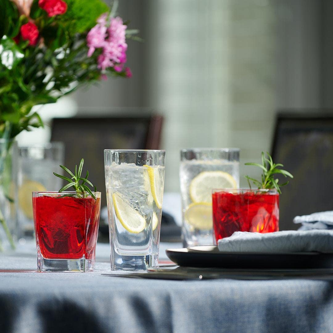 Le'raze glasses filled with cocktails showcasing versatile entertaining use