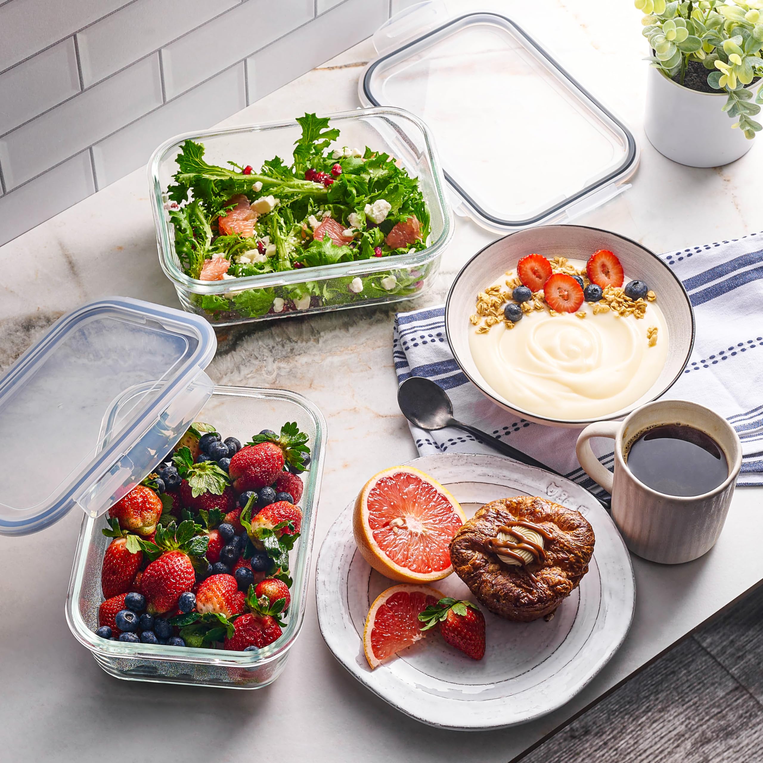 Le'raze meal-prepped lunches packed and labeled ready to go showing meal-prep efficiency benefit