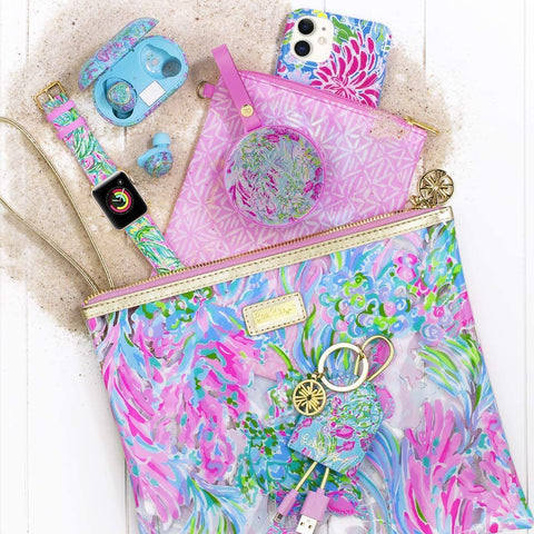 Lilly Pulitzer drink sleeve on can showing insulation and reduced condensation benefit