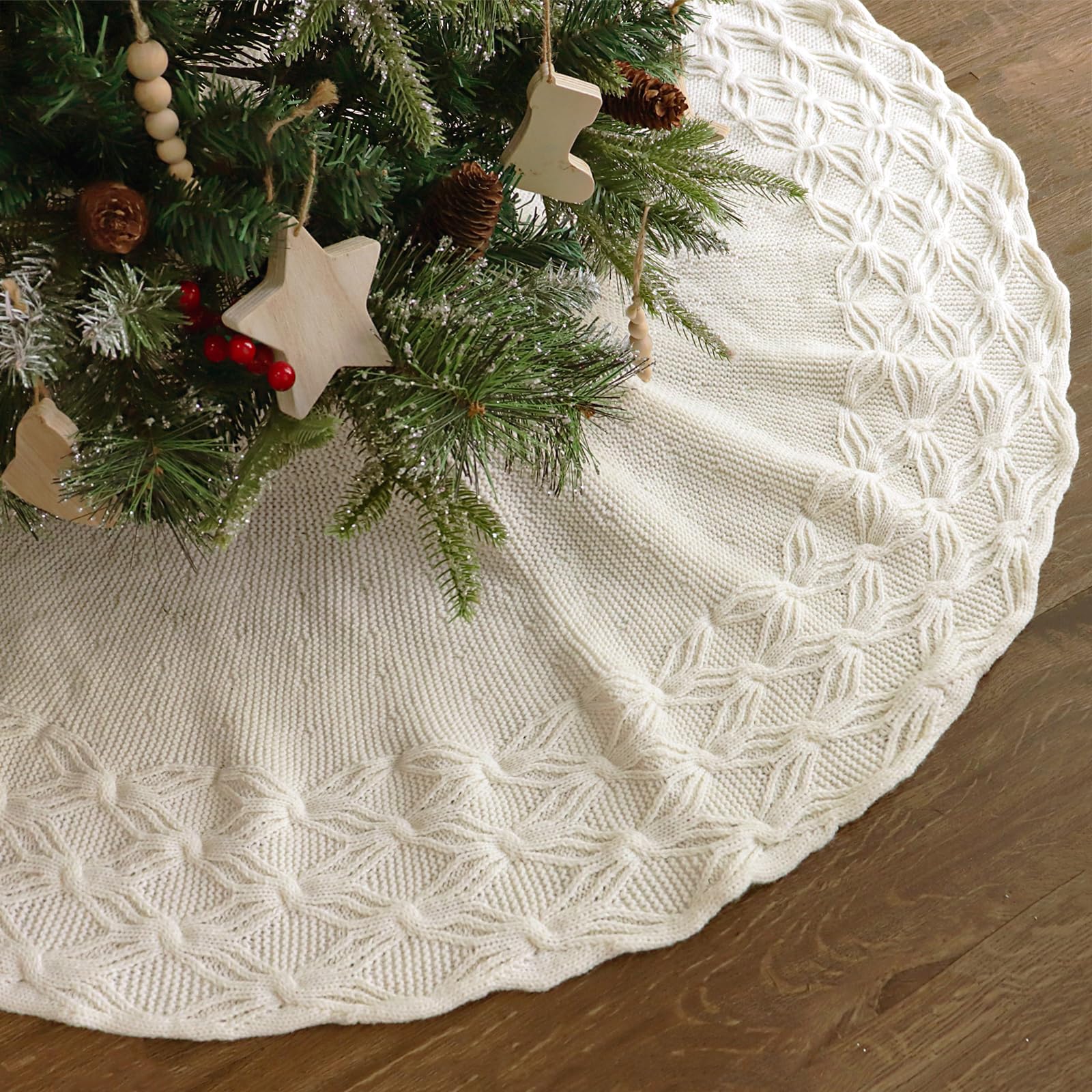 LimBridge front view of cream tree skirt hides stand and beautifies tree