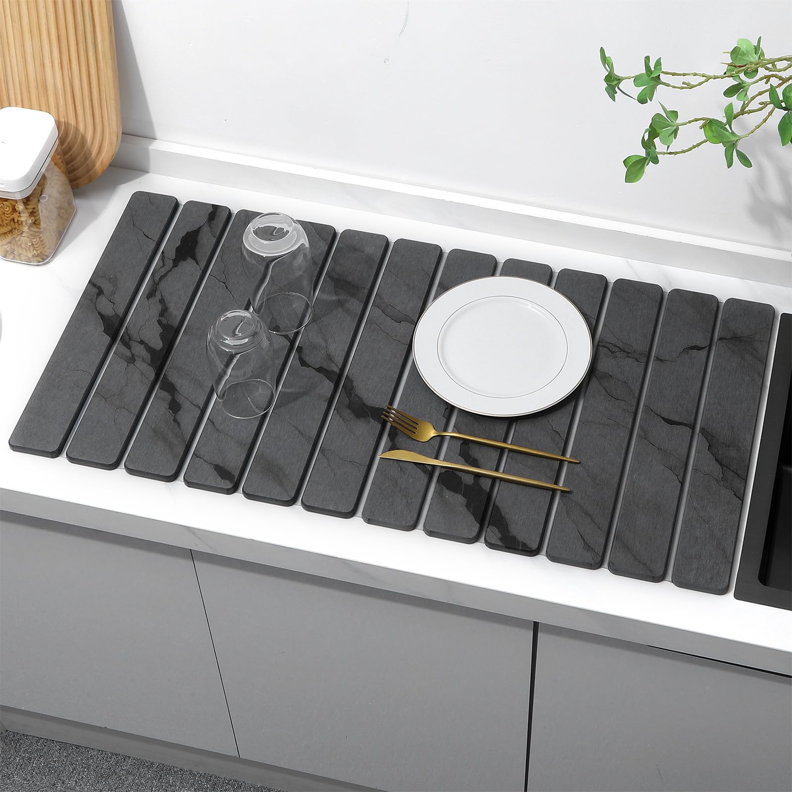 Linidcoud styled in modern kitchen adding functional and aesthetic benefit