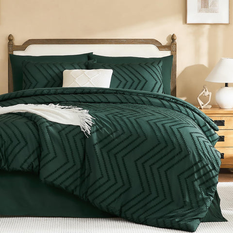 Litanika front view of the set showing full bedding and styling benefit of cohesive design