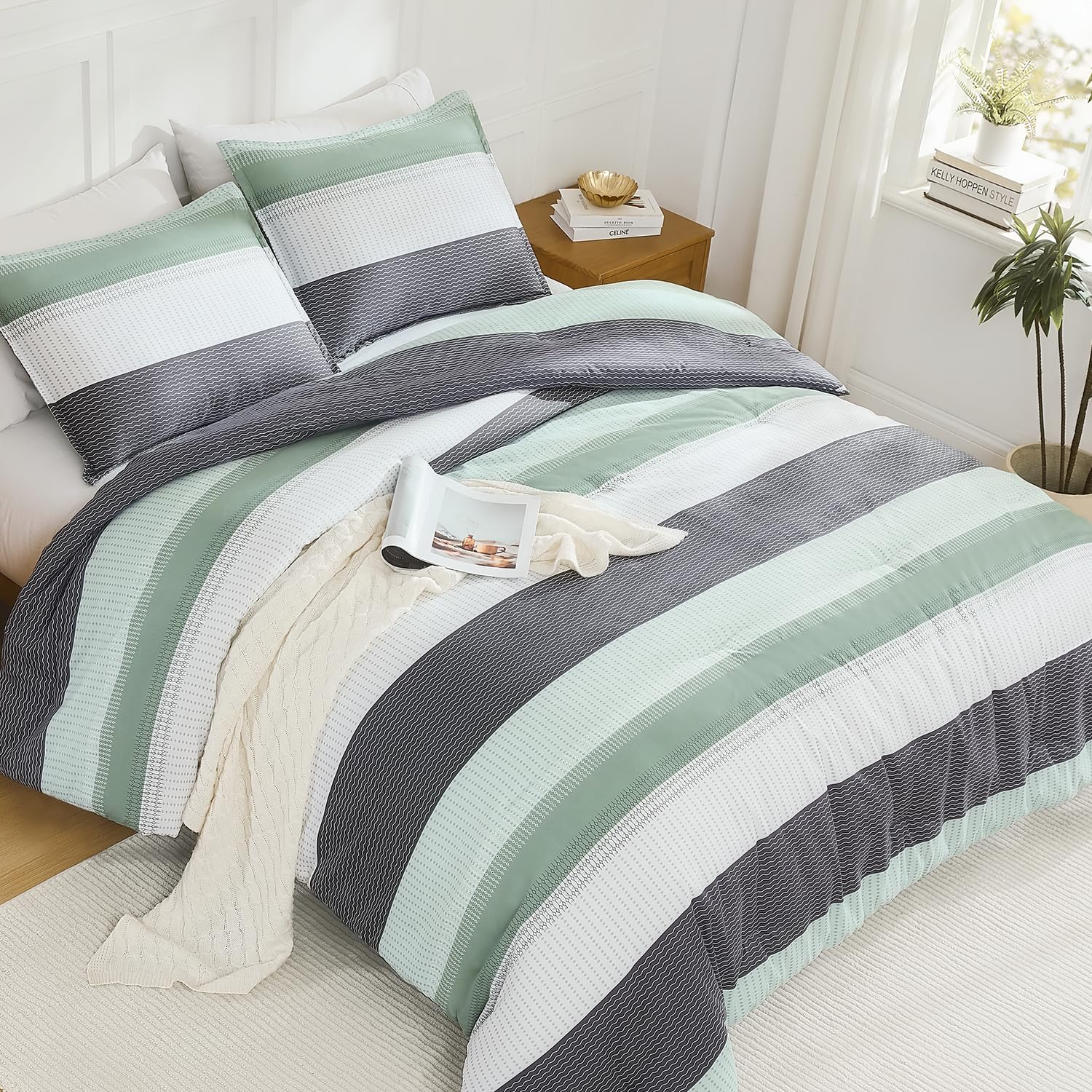 Litanika envelope pillowcase detail displaying neat closure and easy pillow insertion benefit