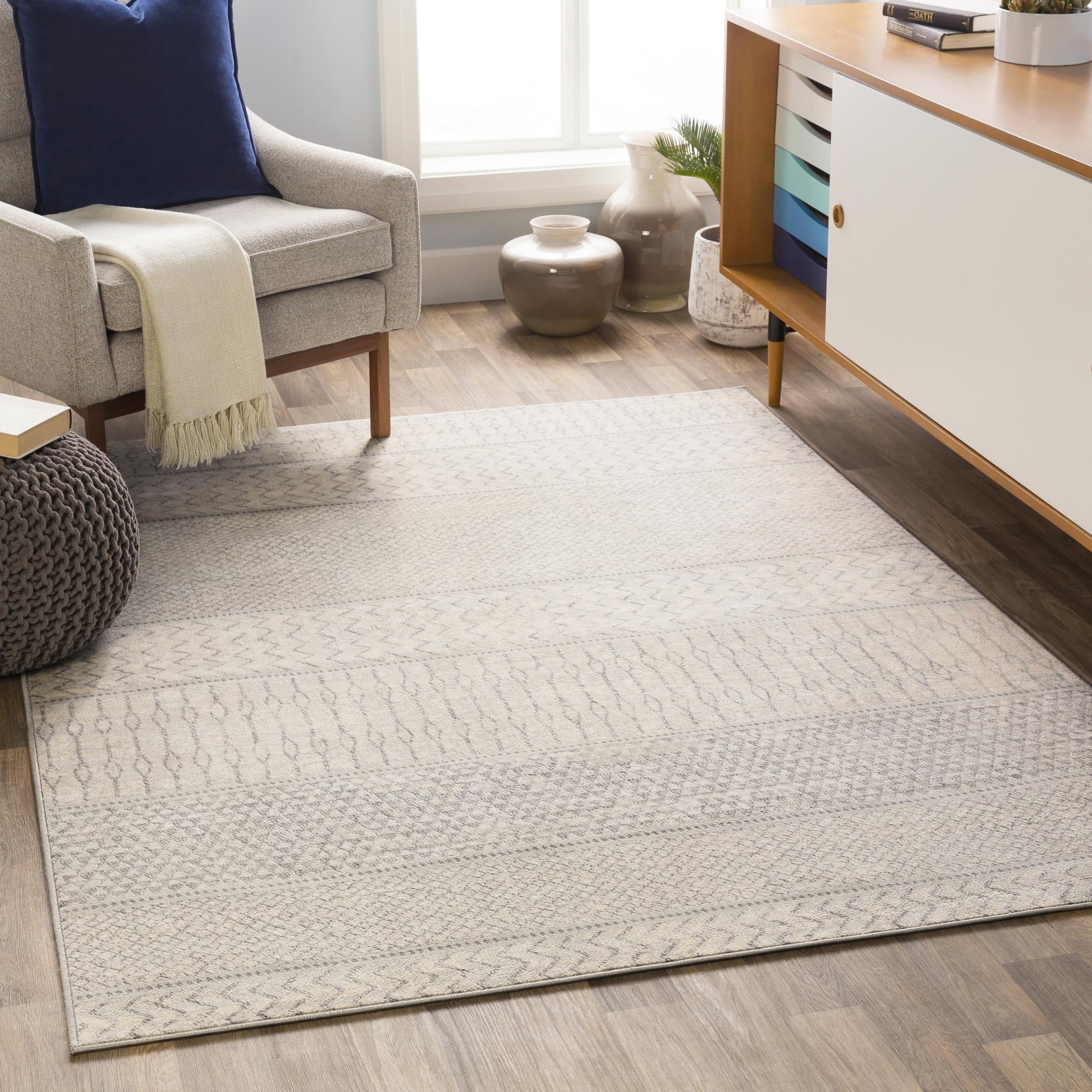 Livabliss Hana front view showing full silver gray rug and balanced pattern for styling