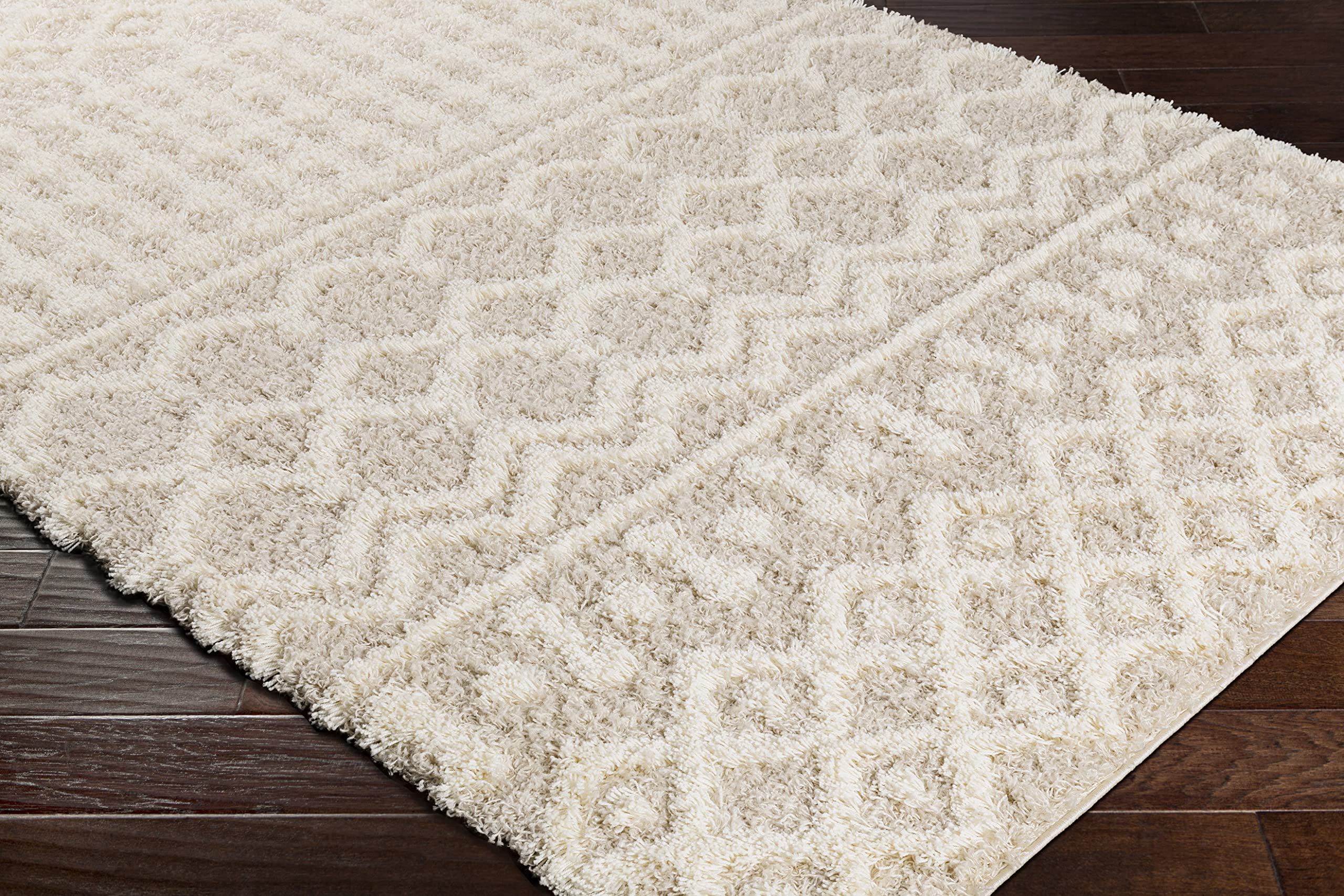 Livabliss reverse backing detail showing machine-woven stability and flatness benefit