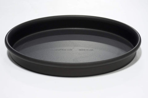 Lloyd Pans close-up of rolled rim for secure grip and durability