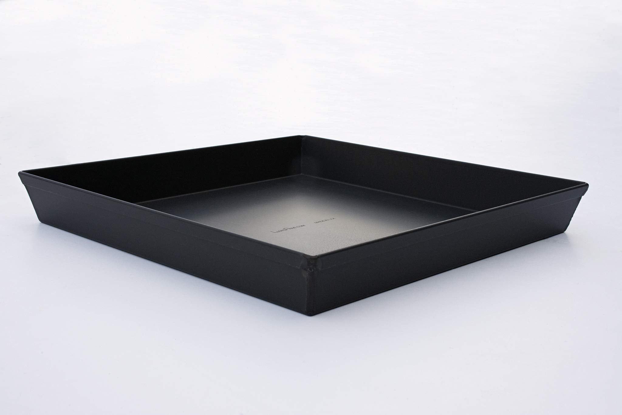 Lloyd Pans rim detail highlighting double-thick flat rim for durability
