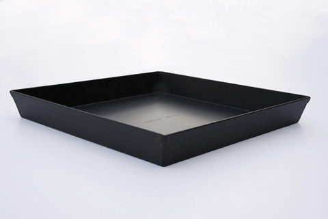 Lloyd Pans rim detail highlighting double-thick flat rim for durability