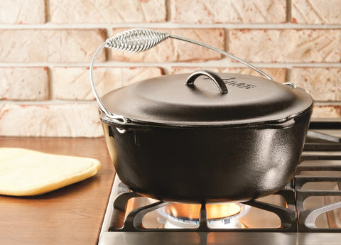 Lodge lid close-up highlighting tight fit and even heat retention benefit