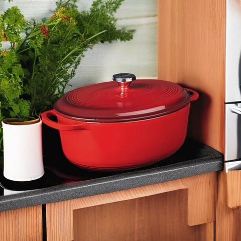 Lodge Dutch oven next to measuring cup showing 7-quart scale for family meals benefit