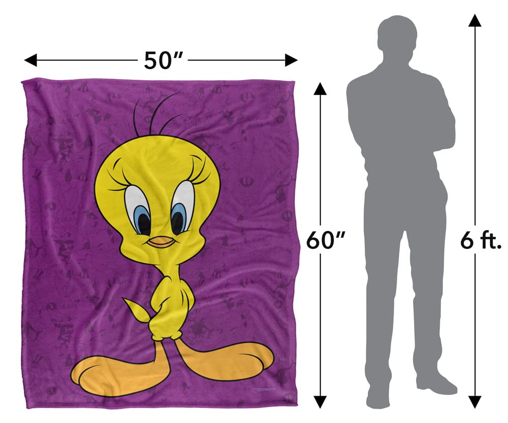 LOGOVISION Tweety close-up of double overlock stitching for durable edges