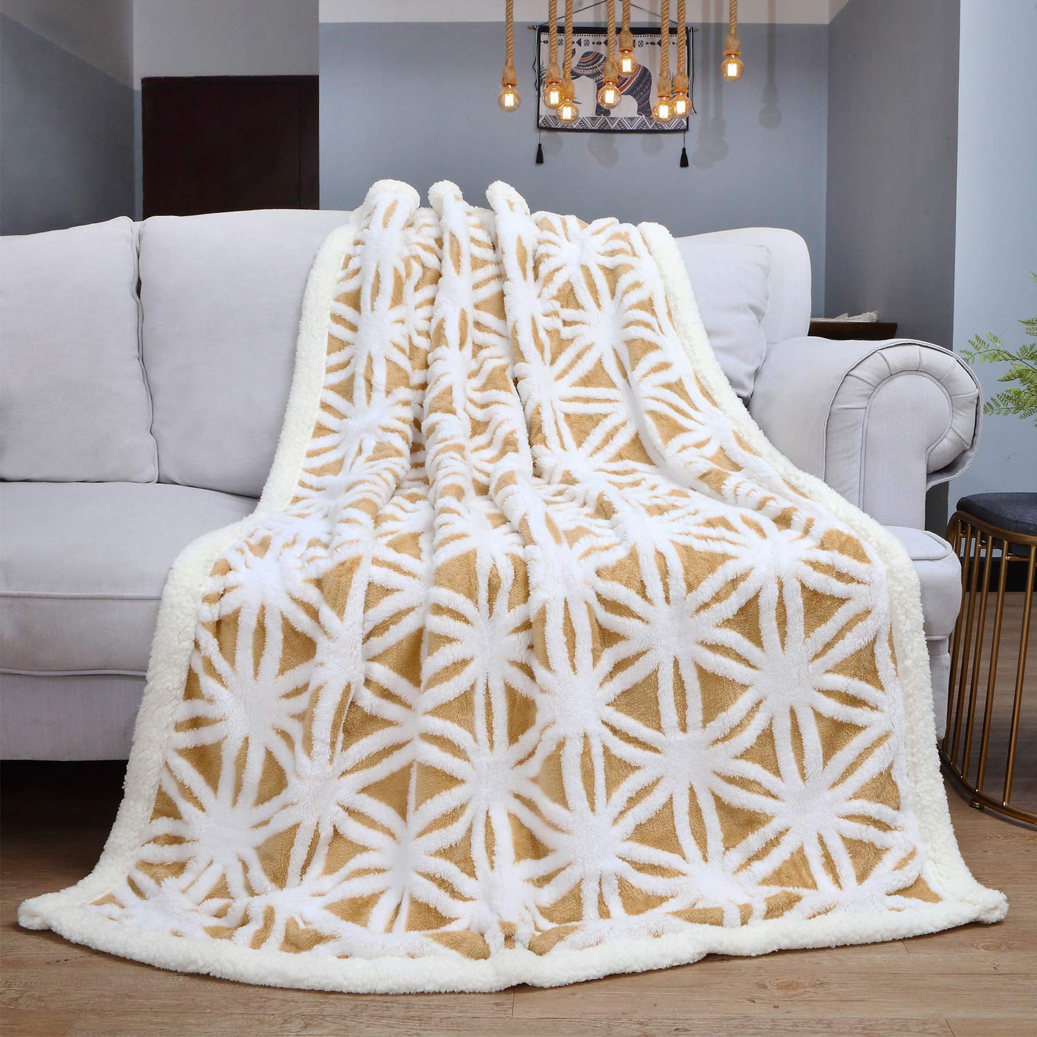 LOMAO coral fleece jacquard detail highlighting soft breathable surface